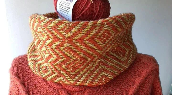 Songlines Cowl Pattern by Di Gilpin